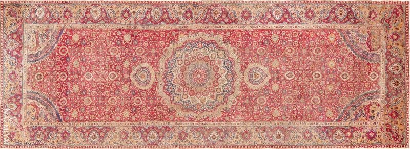 فرش بزرگ عتیقه گالری مغول قرن هفدهم